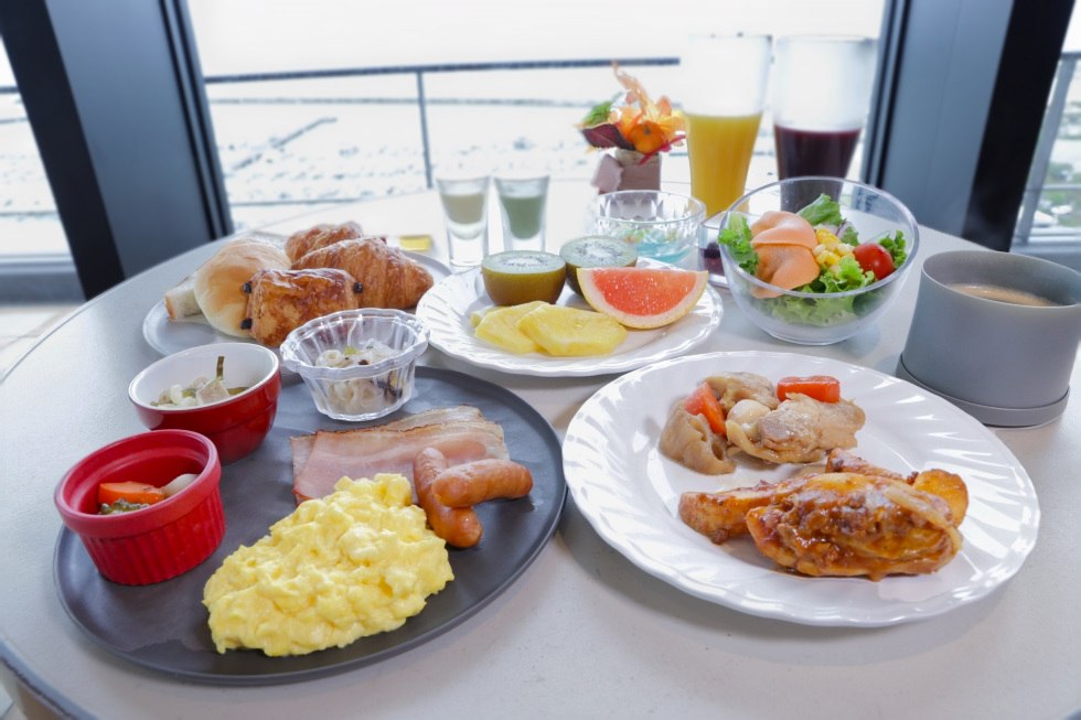 クラブラウンジのラウンジ朝食盛り付け