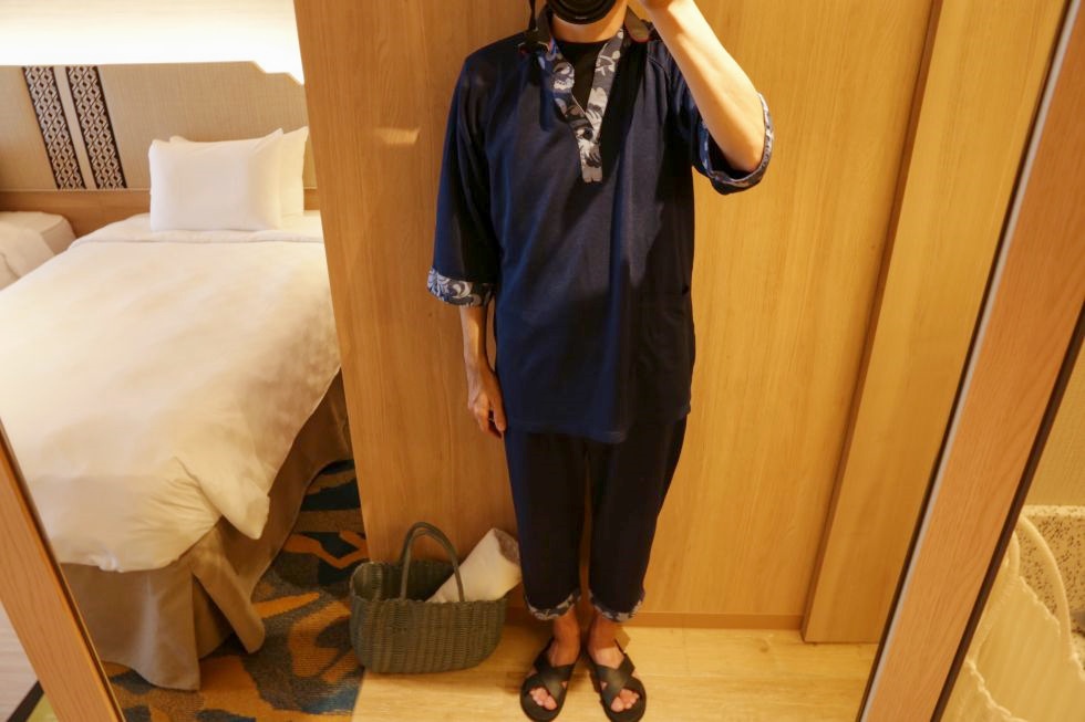 2階スパエリア移動用ウェア着用イメージ