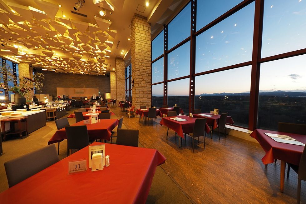 夜のレストラン