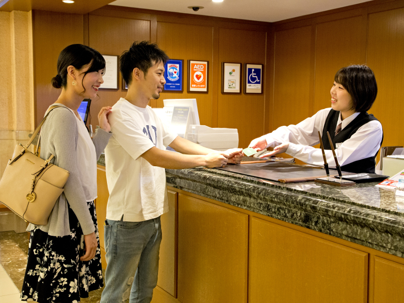 快適なホテルステイを過ごせる館内