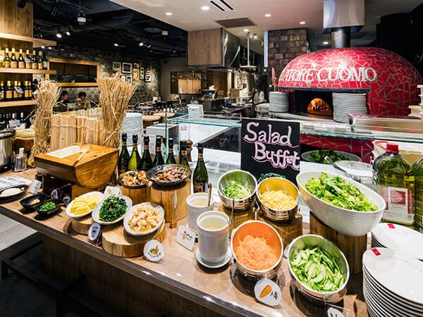 本格的なイタリアンレストランで優雅な朝食ビュッフェ