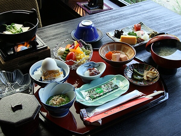 滋味あふれる、やさしい味わいの朝食