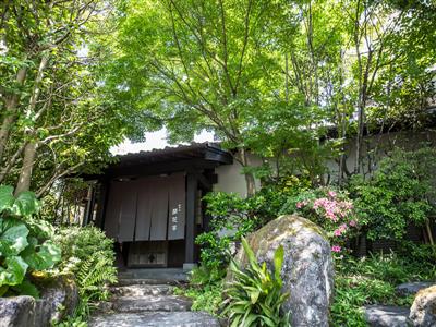 開花亭～全室露天・内湯付き離れの宿