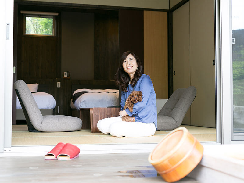 カップルからペット連れまで楽しめる露天付き離れ客室