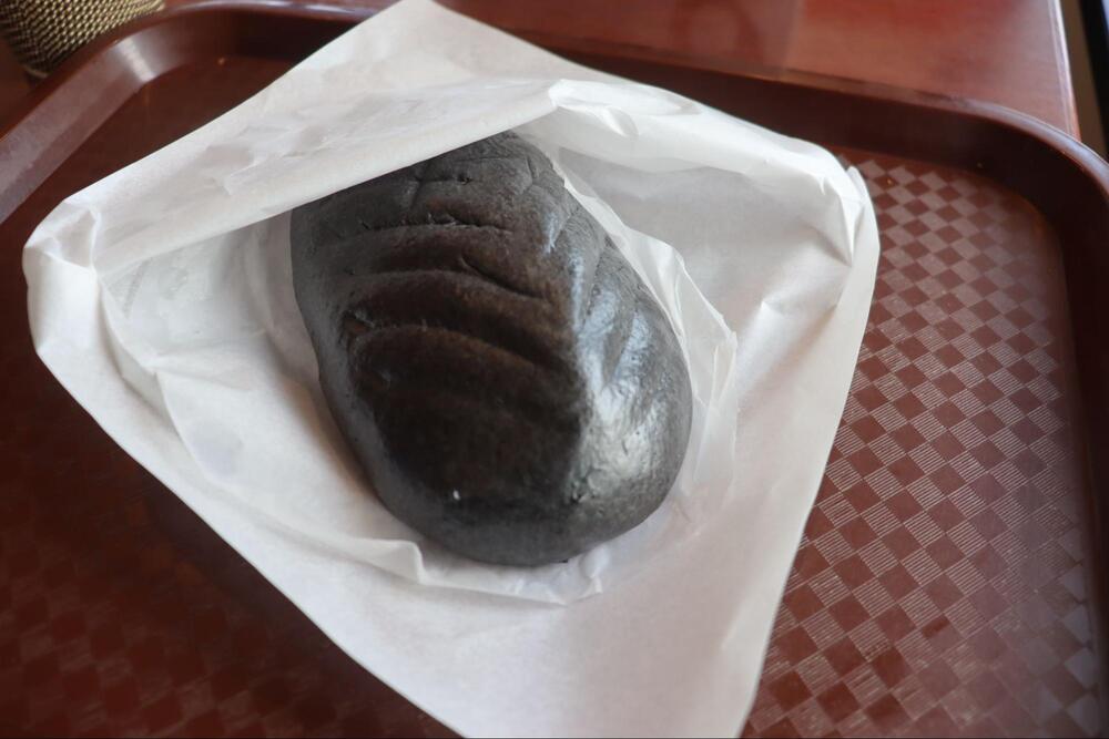 大涌谷名物の黒たまご1