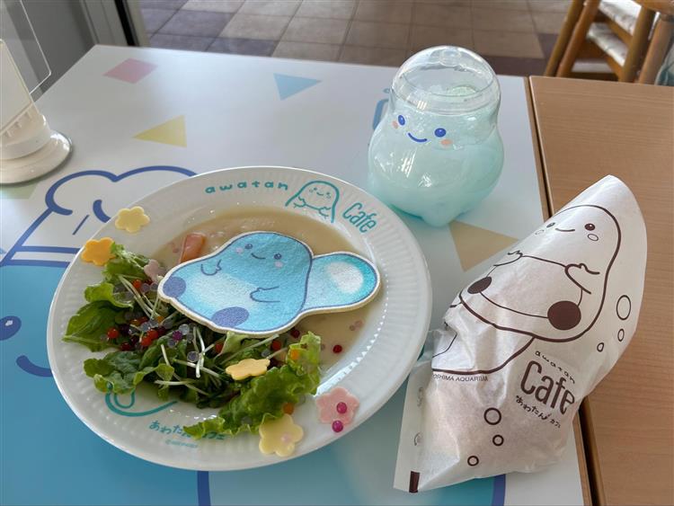 見て・食べて楽しい!新江ノ島水族館のランチは「あわたんカフェ」で決まり