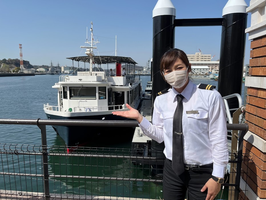 軍港めぐりガイド