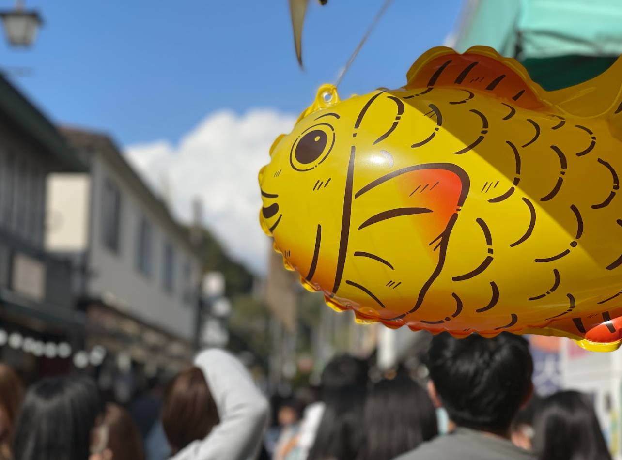 鎌倉小町通りの様子