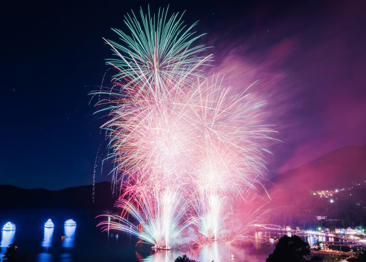 湖尻龍神祭花火