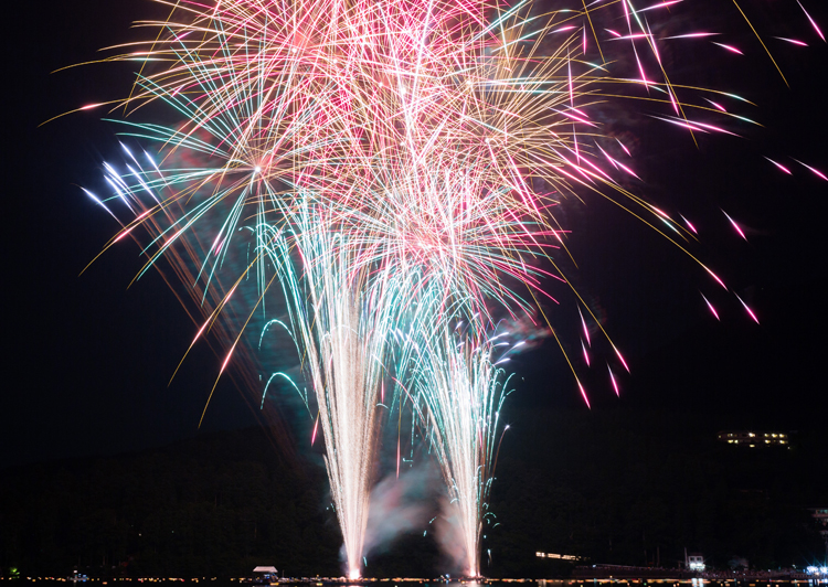 湖水祭花火