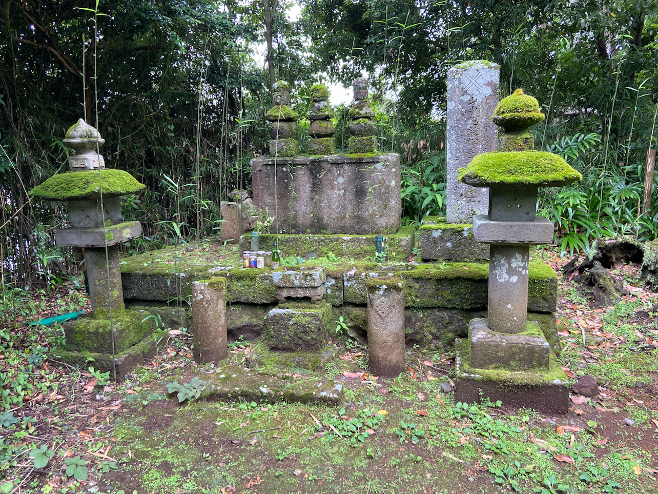 山中城将の墓