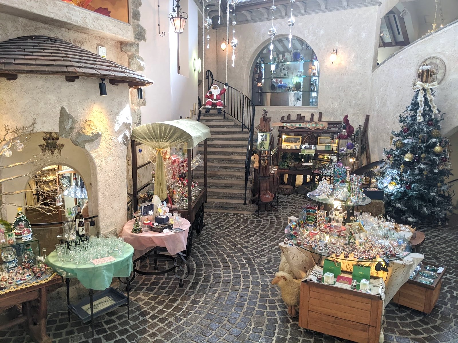 箱根ガラスの森美術館