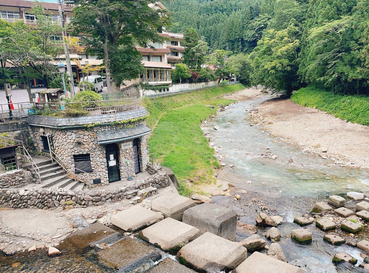 四万川河原の湯