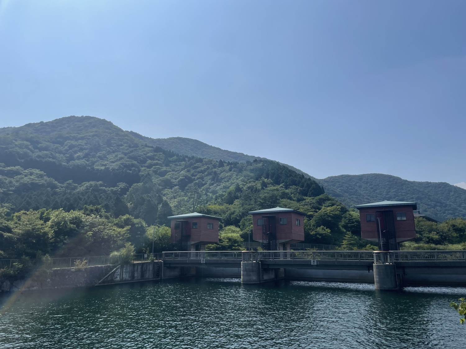 芦ノ湖キャンプ村 レイクサイドヴィラ湖尻水門 