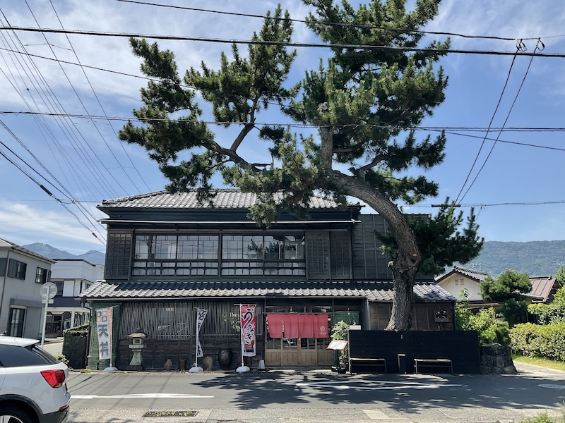 ひよけ家正面外観