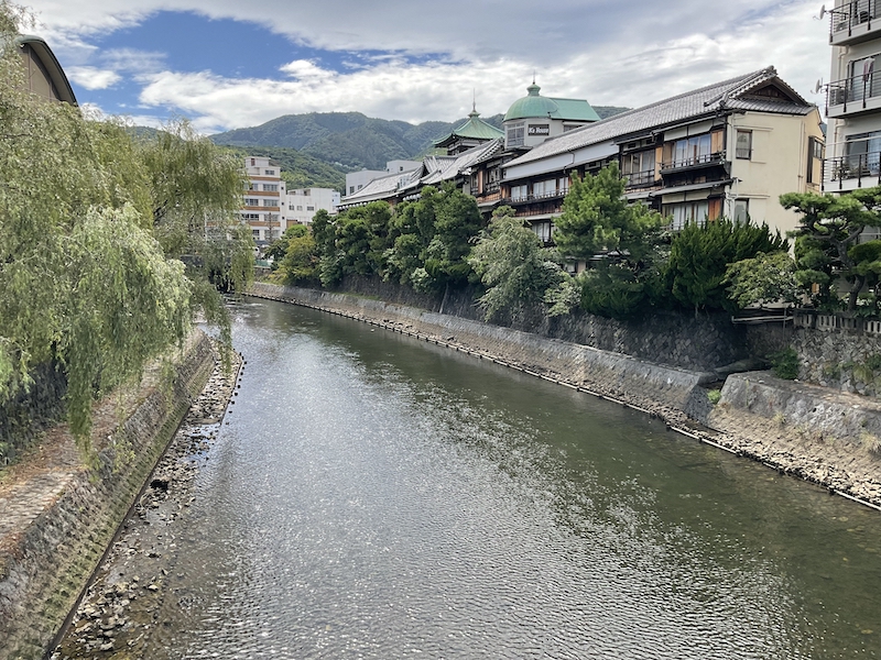 東海館松川橋より