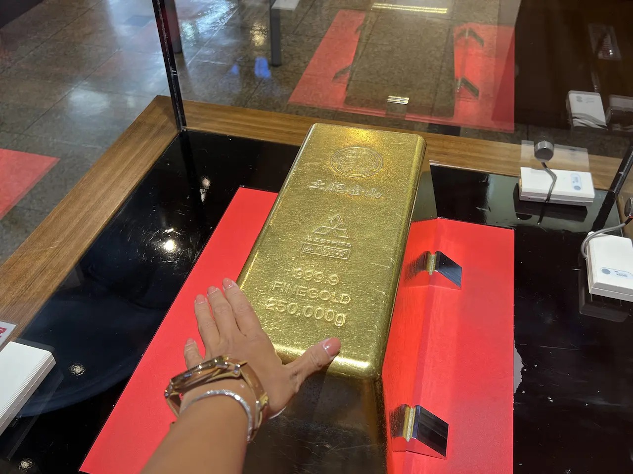 土肥金山 砂金採り 50粒 土肥金山 砂金 24K 約50粒 - メルカリ