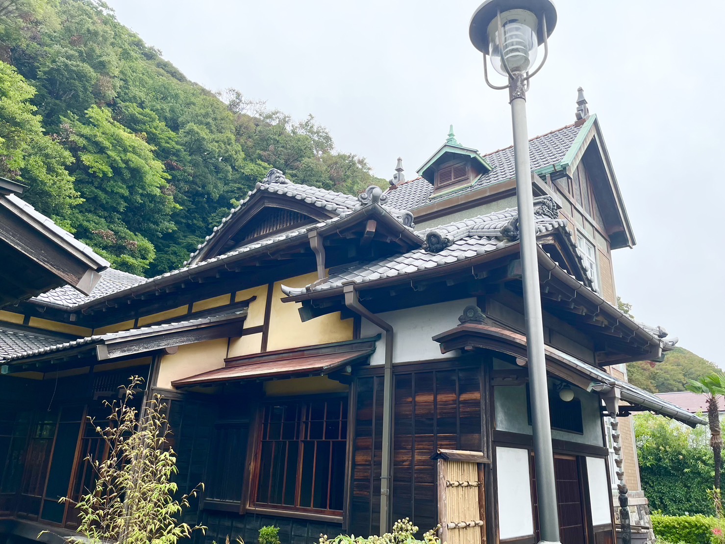 旧柳下邸の屋根の様子