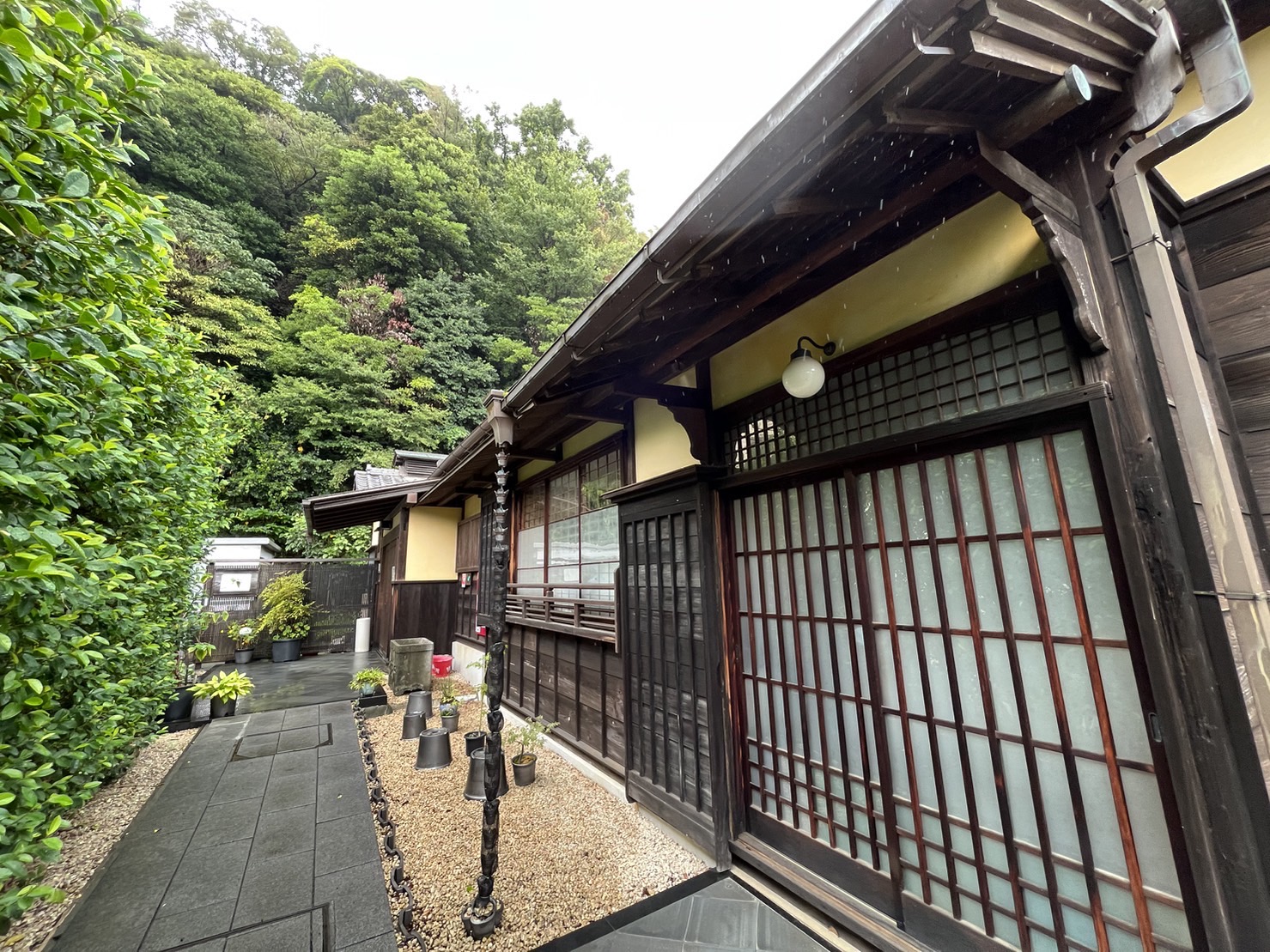 旧柳下邸西館入口