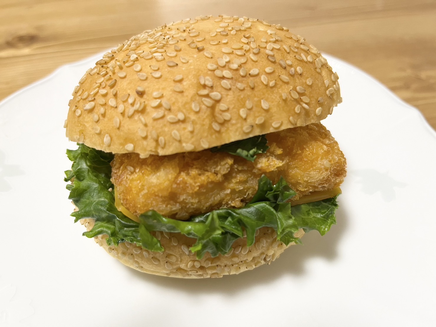 本牧サーモンバーガー