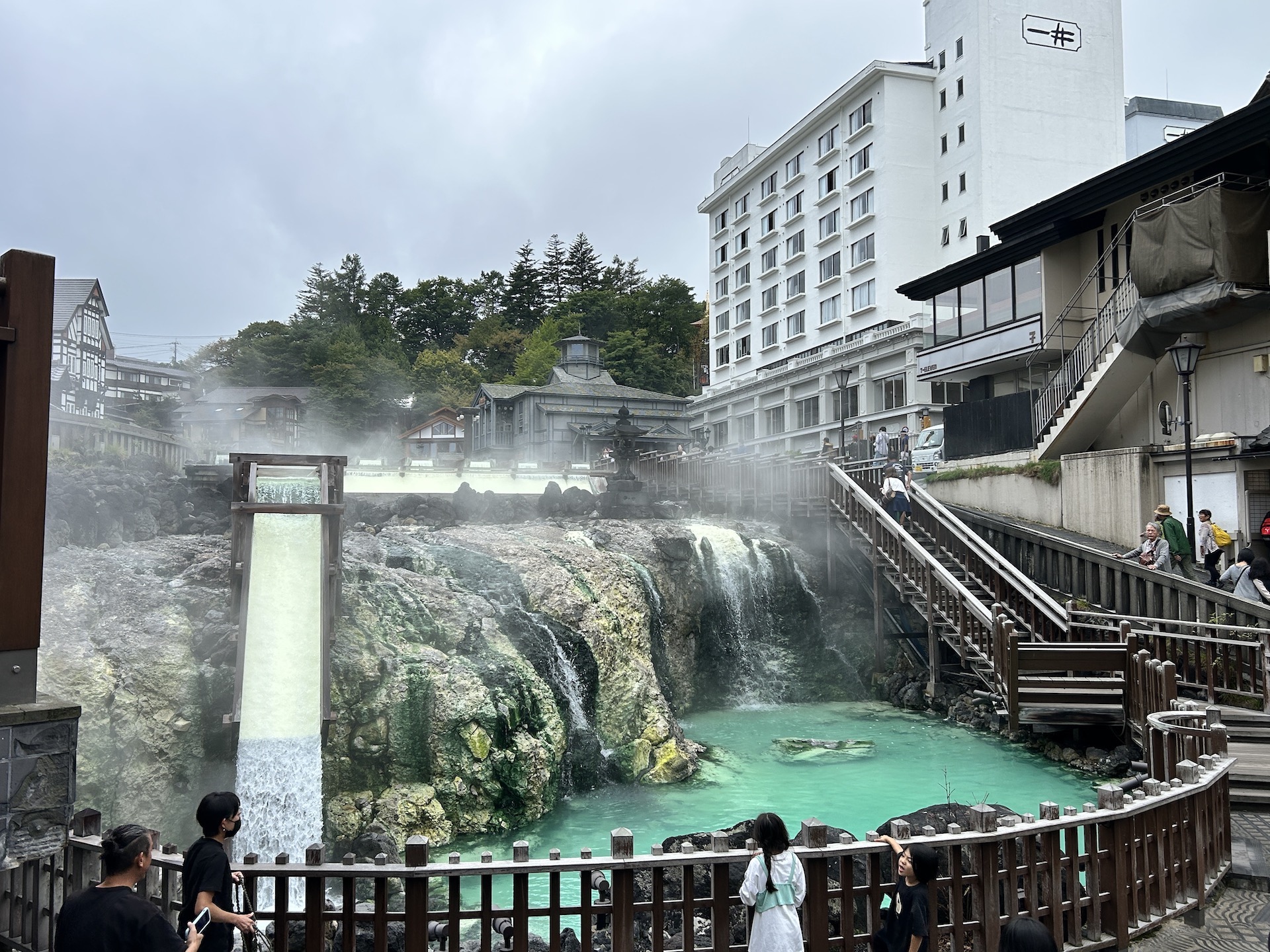 草津温泉の中心にある湯畑