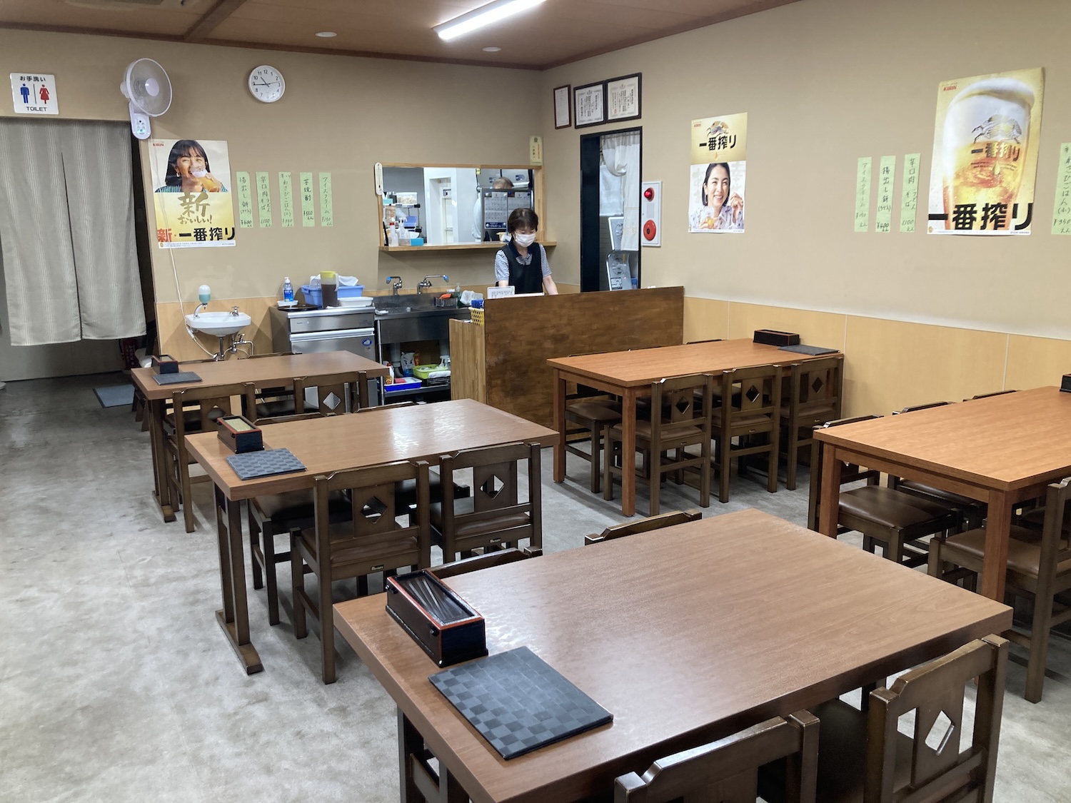 食事処加満幸内観