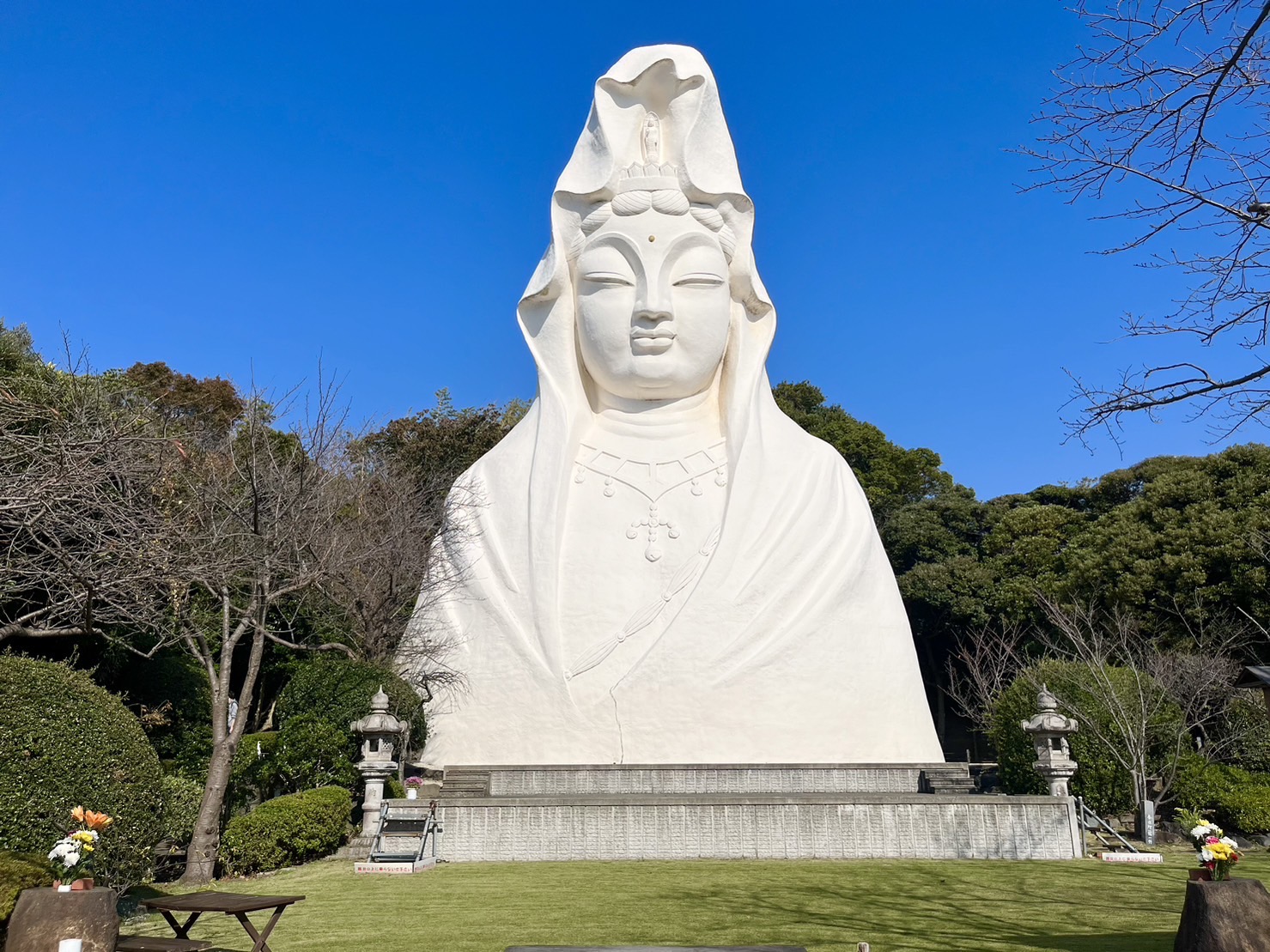 大船観音寺の観音様