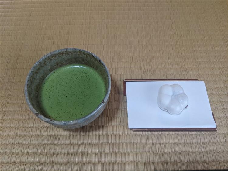 縄文茶室 万葉亭のお抹茶