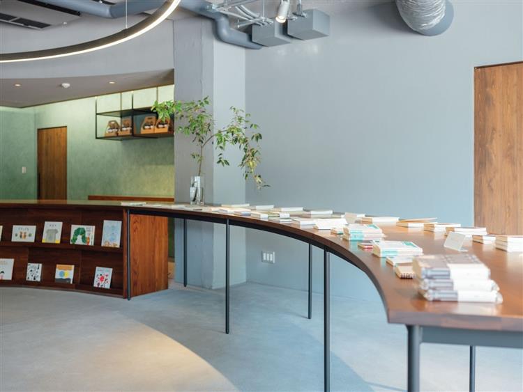 湯河原惣湯 Books & Retreatのライブラリー