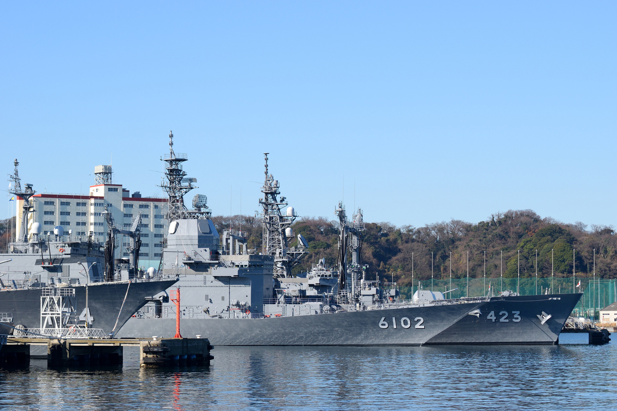 YOKOSUKA軍港めぐりに参加するバスツアー