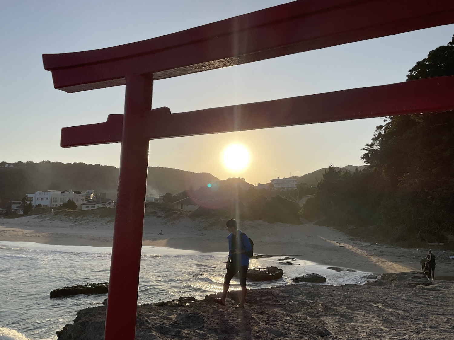 伊豆白浜神社　海の鳥居と夕陽
