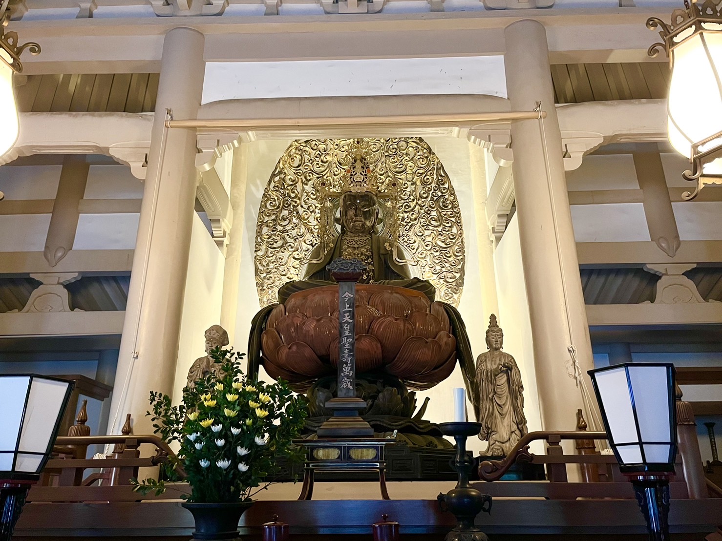 宝冠釈迦如来