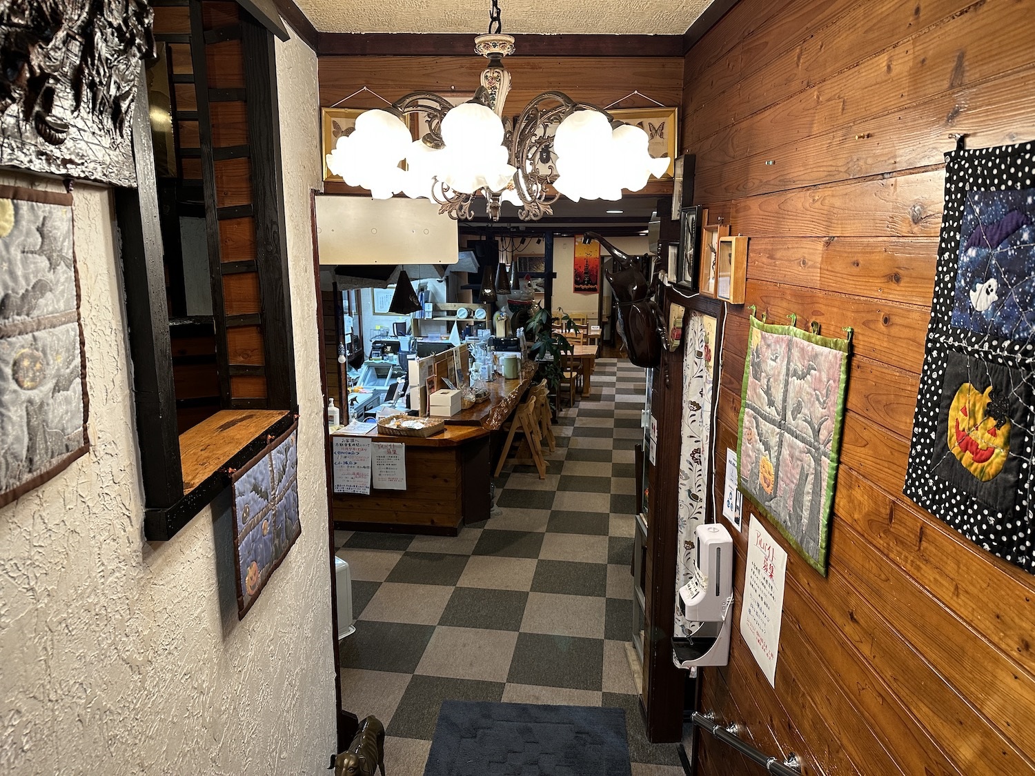 八ヶ倉御代田店　内観