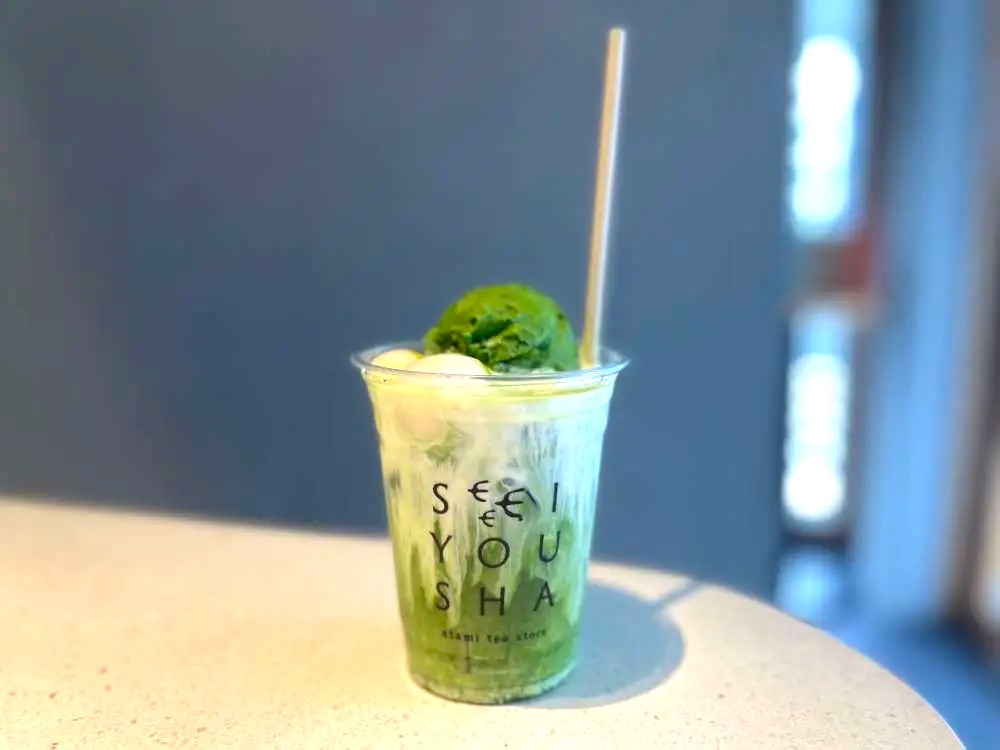 富士抹茶スイーツを堪能！熱海の海へ徒歩1分の「熱海青葉舎」