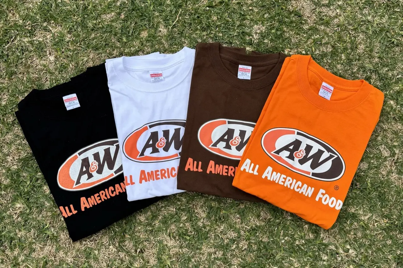 【店舗限定】A&W沖縄 Ｔシャツ Mサイズ 色違いで揃えたい！「A&W」のTシャツで気分は60'sアメリカン | たび