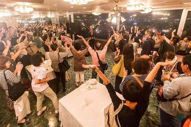 函館西部地区バル街での協賛イベントの様子