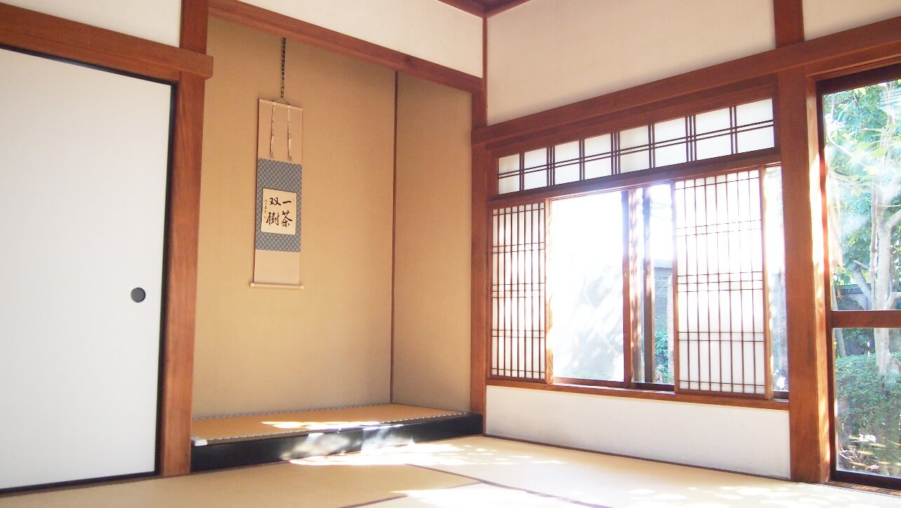 一茶双樹記念館にある一茶庵