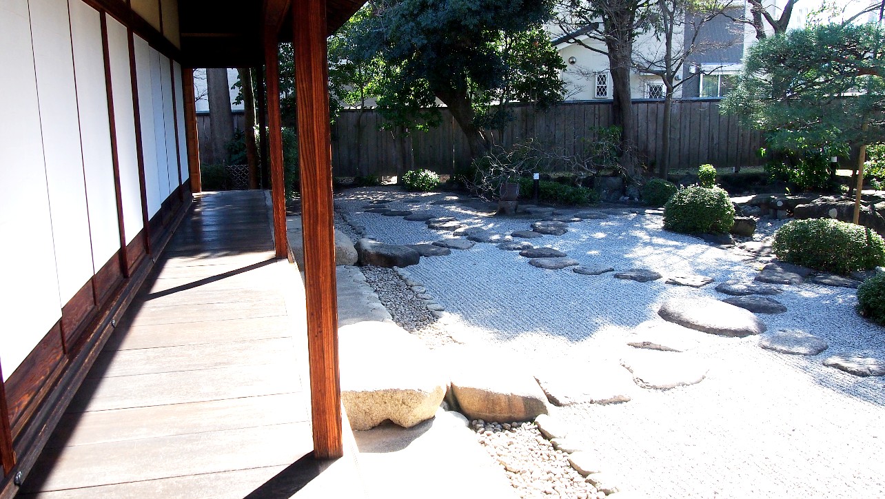 一茶双樹記念館の縁側