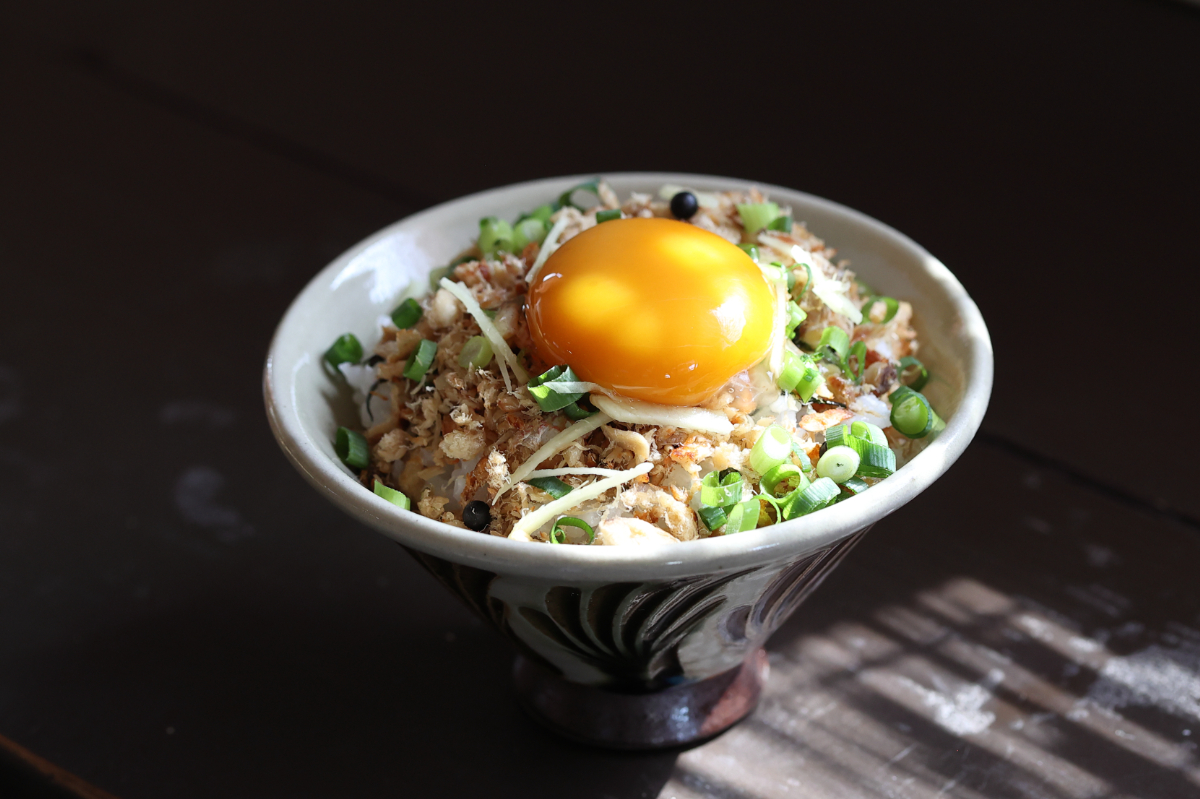 帆掛きそば_そぼろごはん