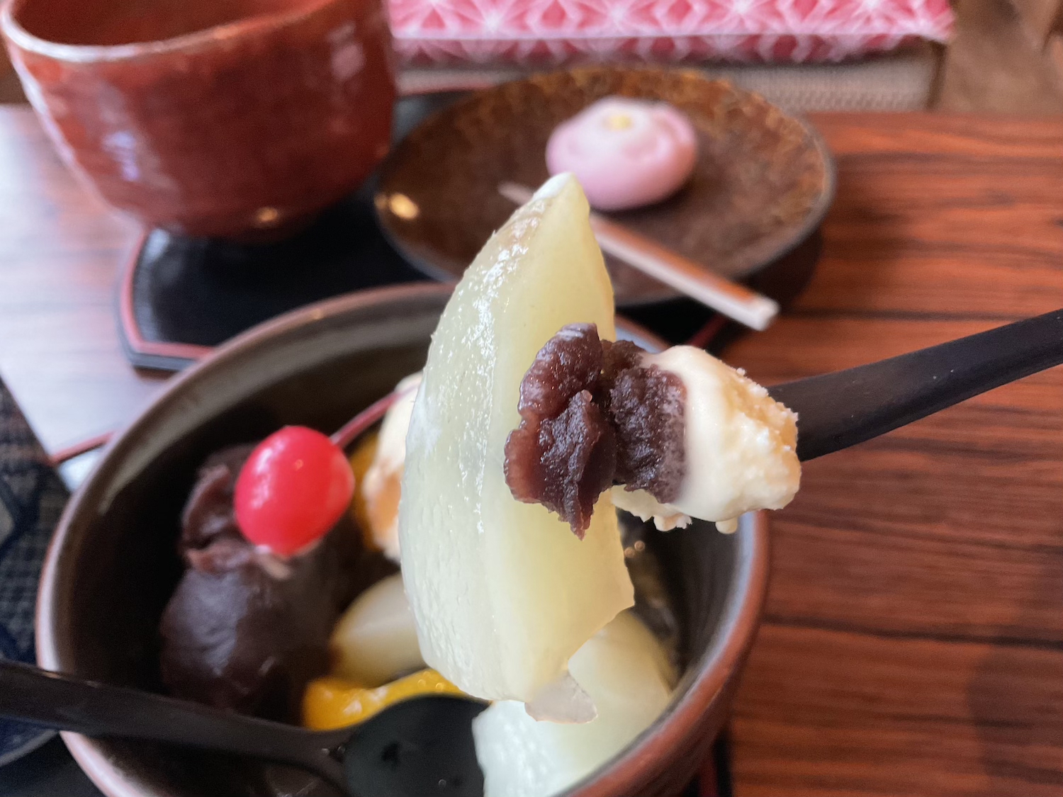 東海館喫茶室　クリームあんみつ近影