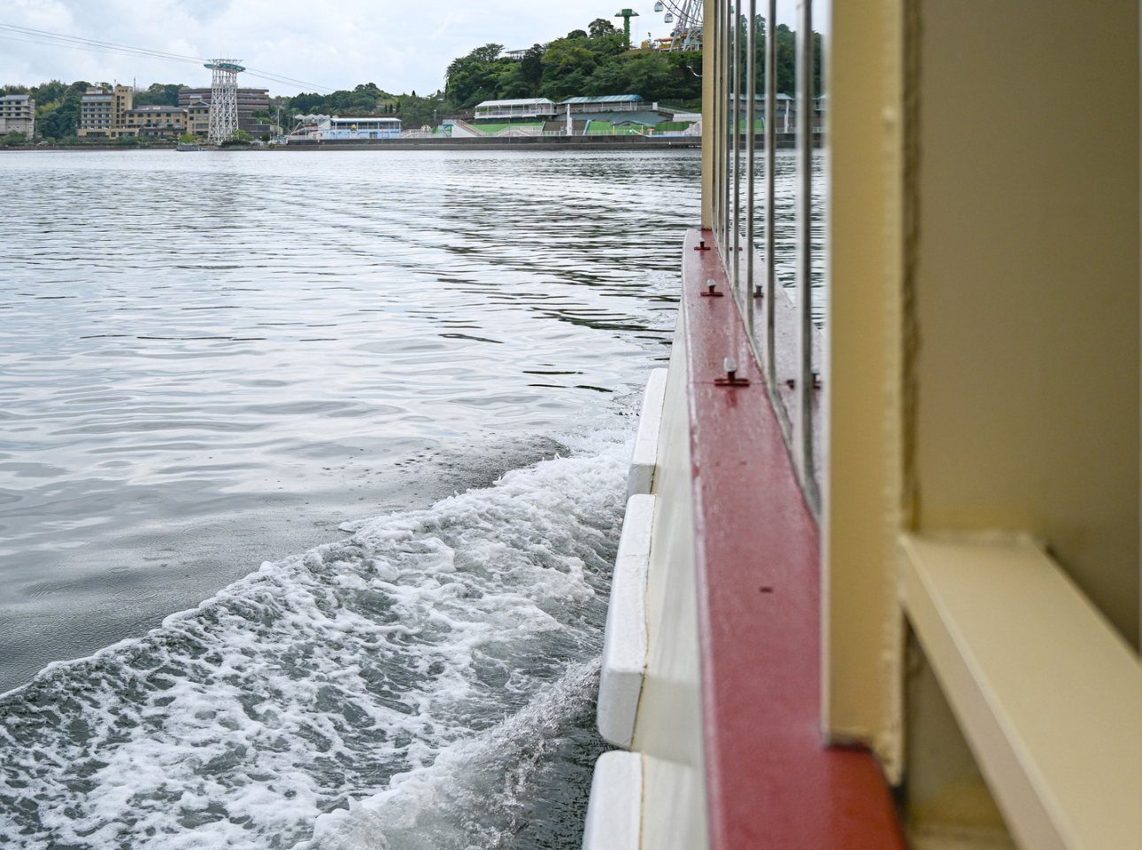 浜名湖遊覧船_窓の外