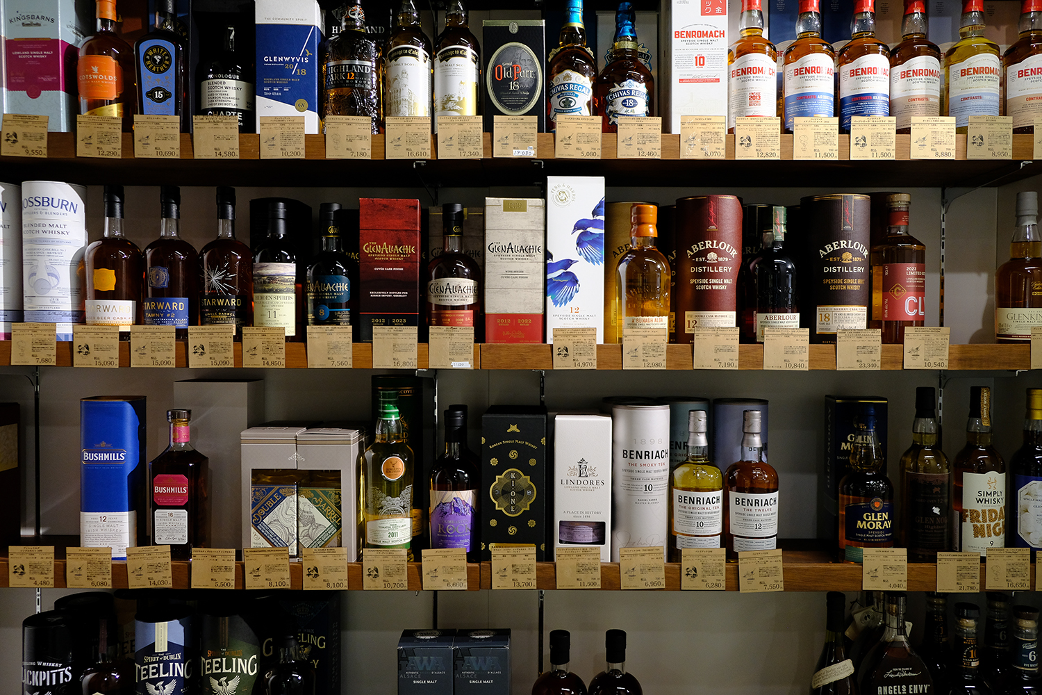 根本酒店のウイスキー売り場