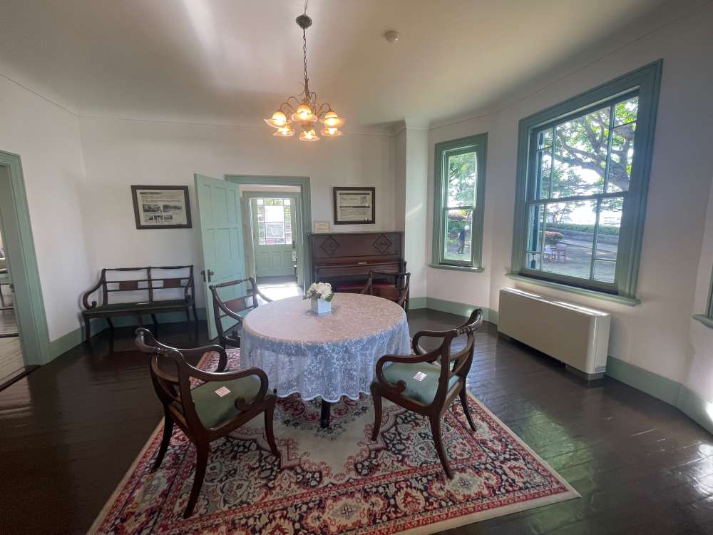 山手イタリア山庭園 18番館 サロン