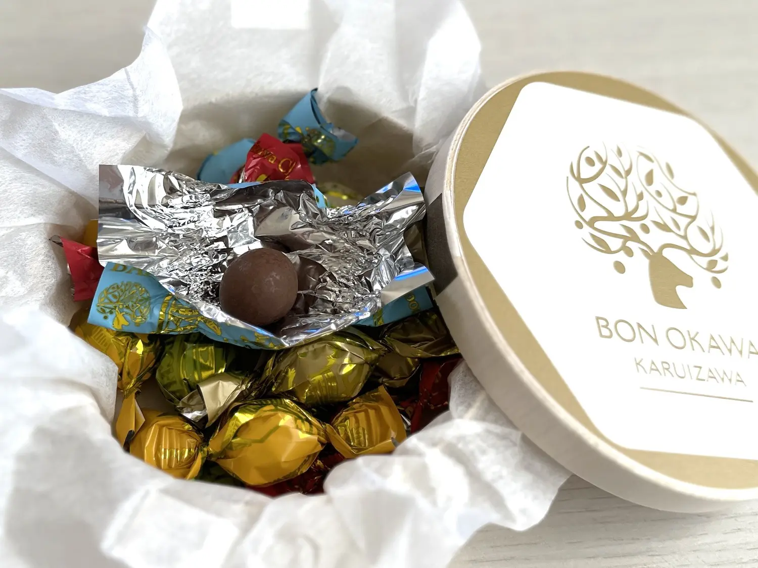 カラフルで可愛いチョコボール！「Bon Okawa 軽井沢チョコレート