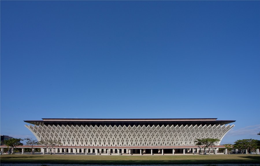雨の日_沖縄_国立劇場