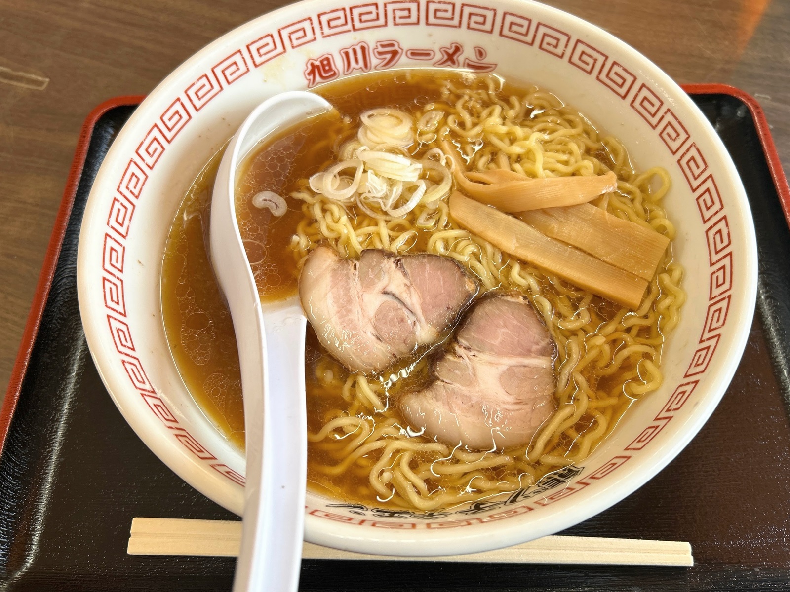 熊ッ子チェーンの正油ラーメン