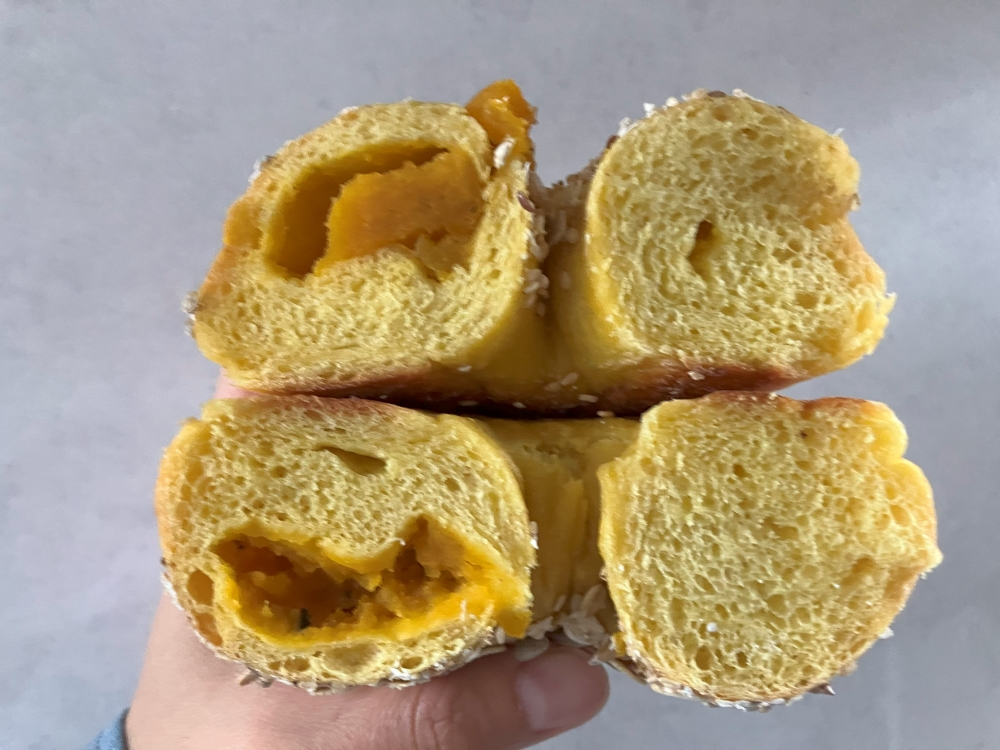 生地も餡もぜーんぶかぼちゃ！
