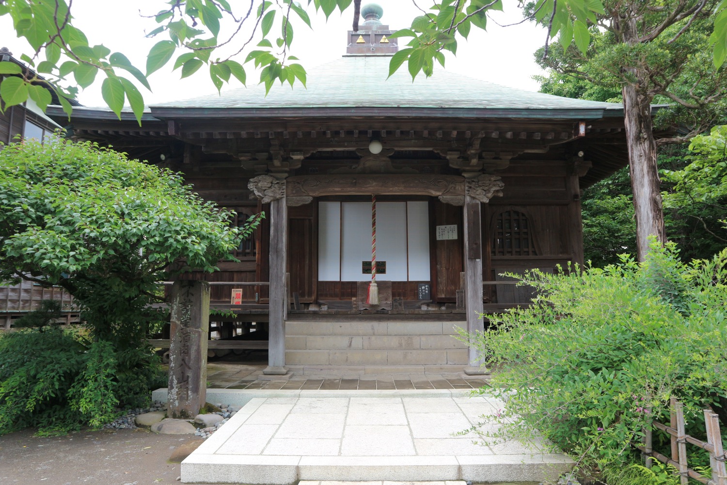 極楽寺　本堂