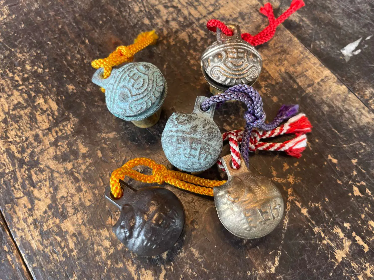 室町時代からの伝統受け継ぐ「柏木美術鋳物研究所」風鈴や鈴の音色の