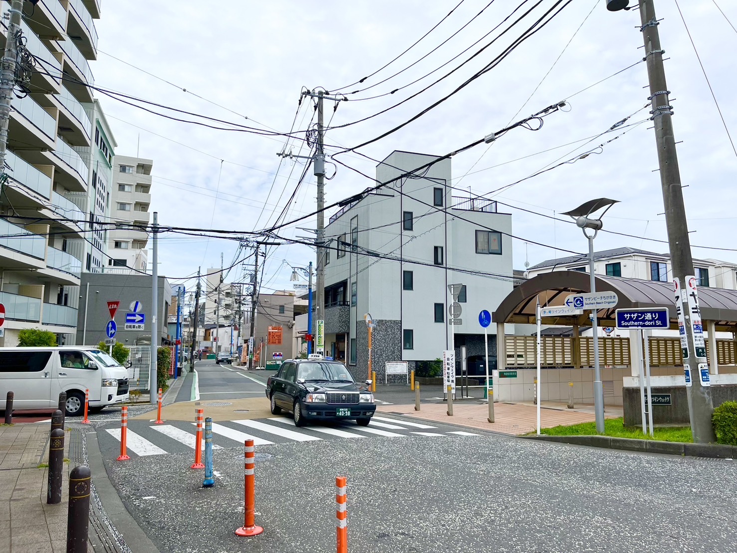 サザン通り商店街の入り口